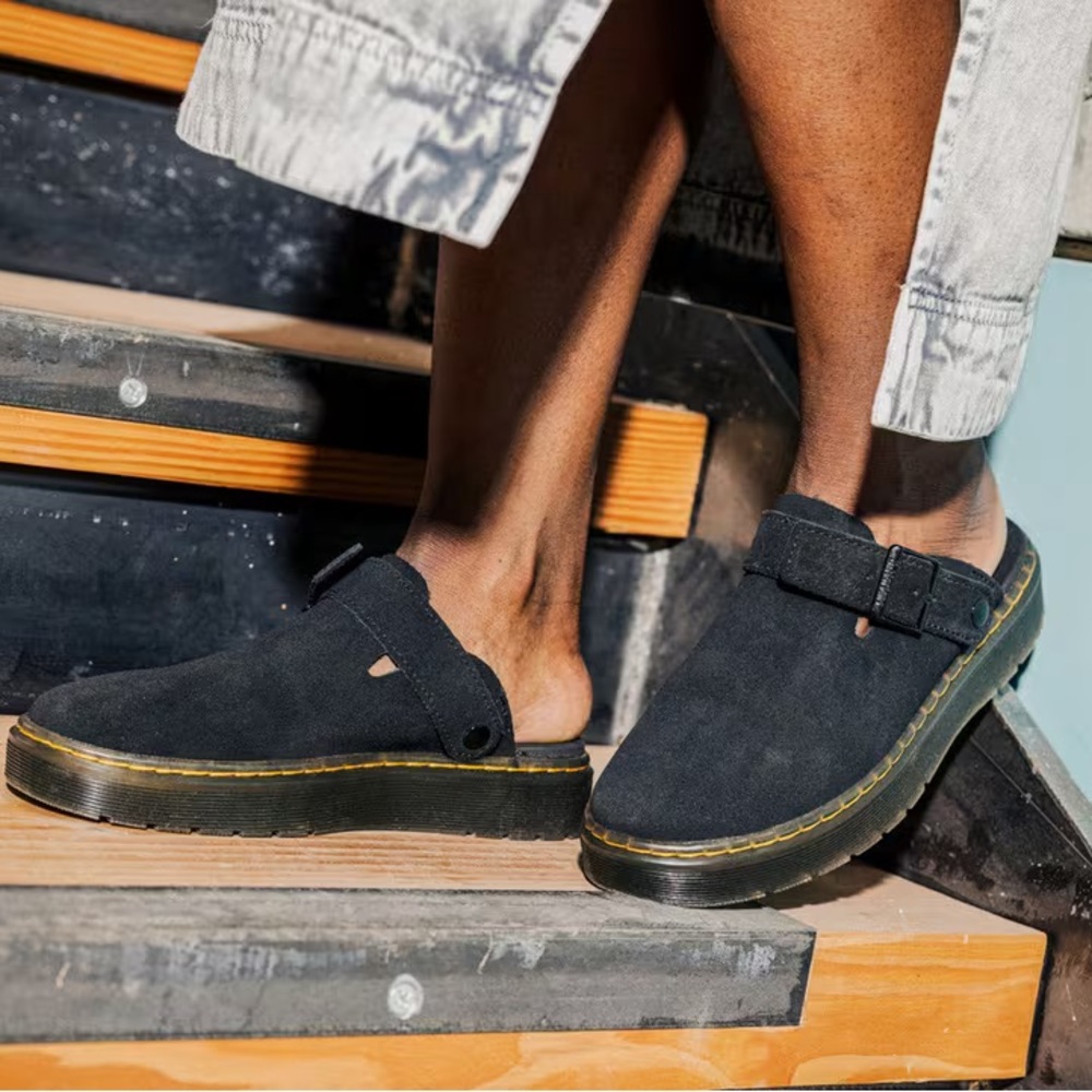 DR MARTENS Carlson Clog in Black